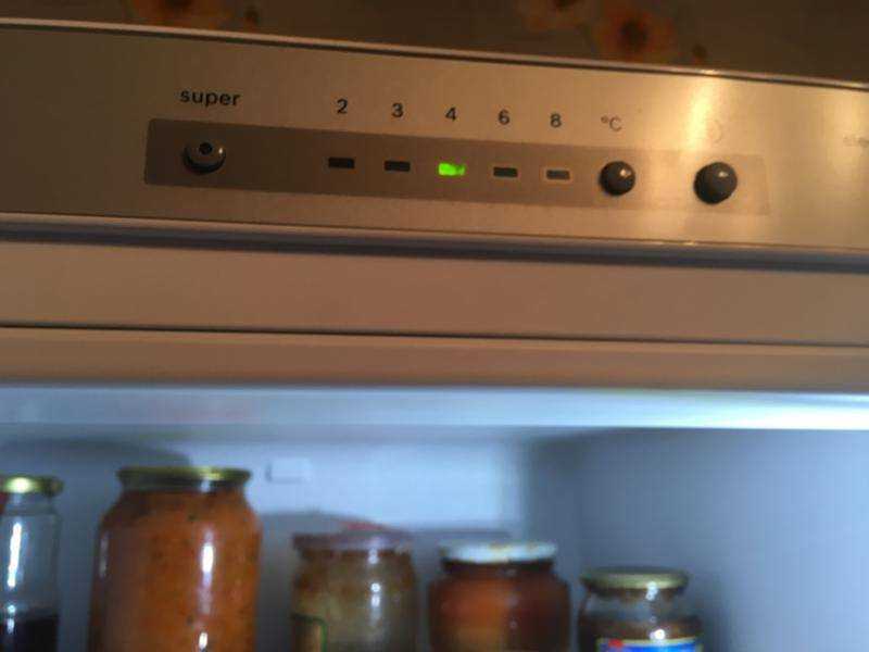 Alarm off на холодильнике bosch пищит: что это такое означает, перевод на русский, при первичном включении, мигает, горит