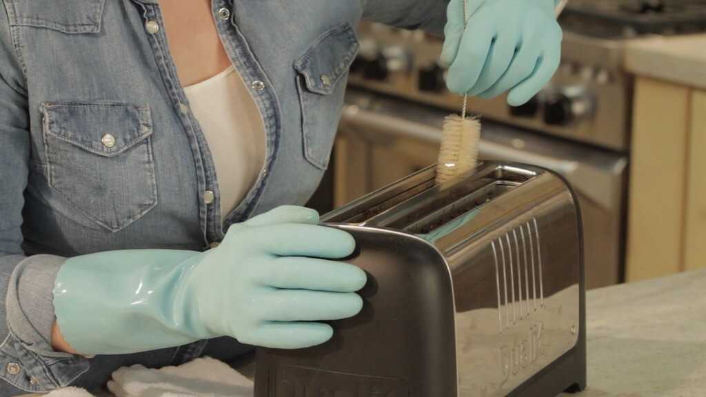 Как почистить тостер внутри от крошек и загрязнений: способы чистки