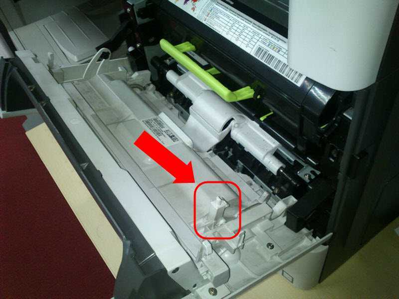 Что делать, если принтер не берет бумагу