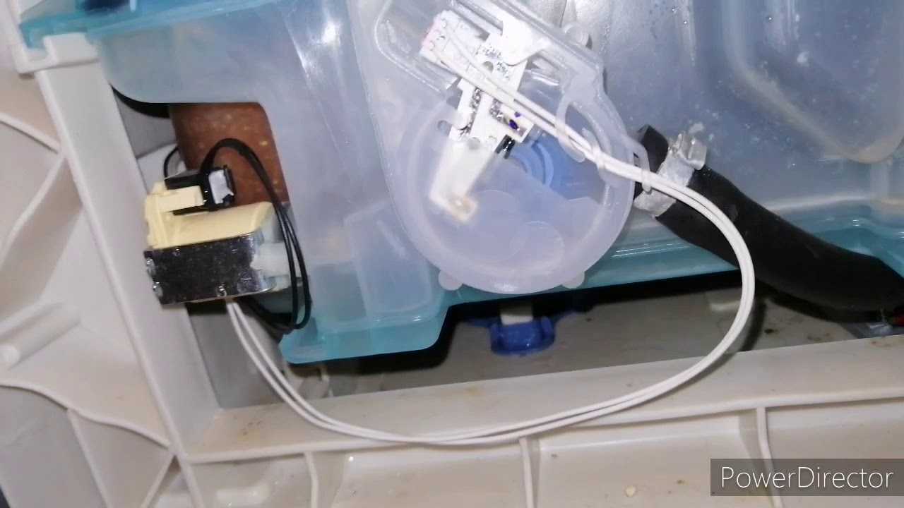 Bosch не набирает воду. Посудомойка Индезит фильтр на воду. Стиральная машинка Индезит клапан подачи воды. Посудомоечная машина Ханса 60 не набирает воду. Посудомоечная машина Siemens не набирает воду.