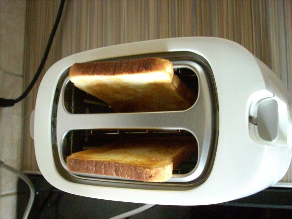 Как почистить тостер внутри от крошек в домашних условиях: как помыть изнутри