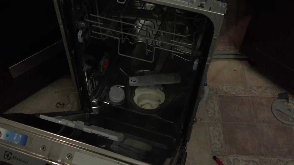 Ошибка i30 в посудомоечной машине электролюкс — что делать