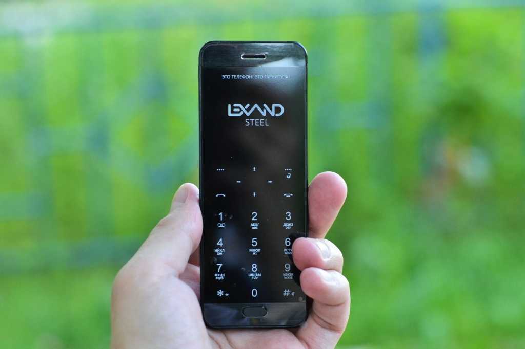 Телефоны обзор отзывы. Lexand bt1. Lexand bt1 Glass. Lexand lt-114. Тонкий телефон Lexand bt1 Steel 1.5".