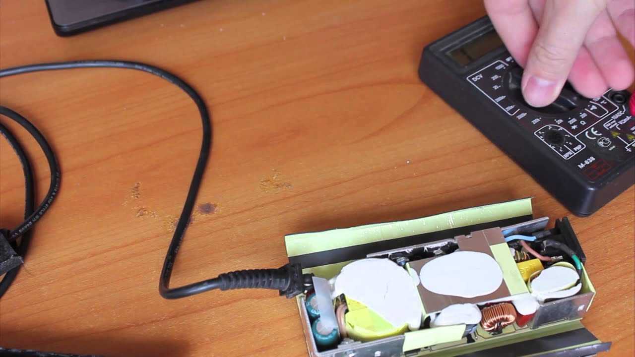 Надо ли отключать батарею ноутбука, если работаешь от розетки? | ichip.ru